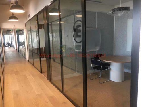 नवीनतम कंपनी समाधान के बारे में लचीले स्थान समाधान: आसानी से अपने लेआउट को बदलें