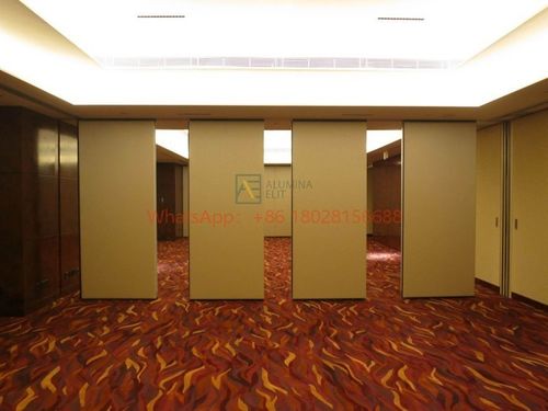 नवीनतम कंपनी समाधान के बारे में काम पर चलने योग्य दीवारें: स्कूलों और कार्यालयों के लिए