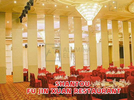 अच्छी कीमत हटाने योग्य दीवारें OEM और ODM डिजाइन जर्मन विभाजन प्रौद्योगिकी और 56dB ध्वनि इन्सुलेशन के साथ मोबाइल दीवार प्रणाली ऑनलाइन