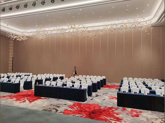 अच्छी कीमत Fold Away Acoustic Office Partitions with Q235 Steel Frame and 6061-T6 Profiles for Exhibition Halls ऑनलाइन