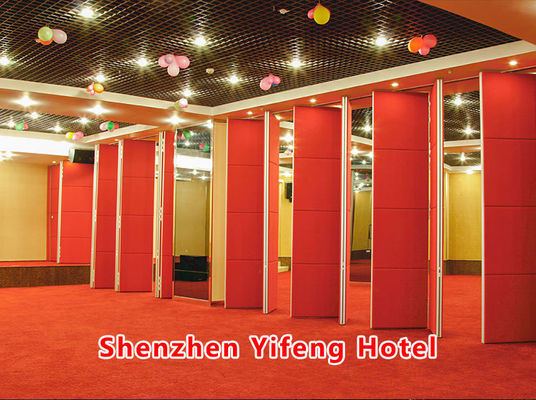 अच्छी कीमत Folding Glass Partition with Sound Insulation 30-42dB and Customizable Design for Easy Installation ऑनलाइन